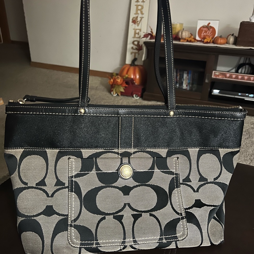 Coach signature canvas purse
